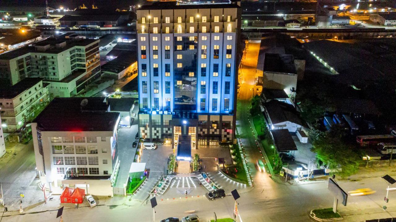 Krystal Palace Дуала Екстер'єр фото