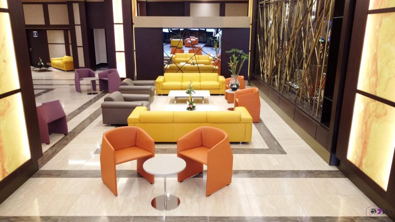 Krystal Palace Дуала Екстер'єр фото
