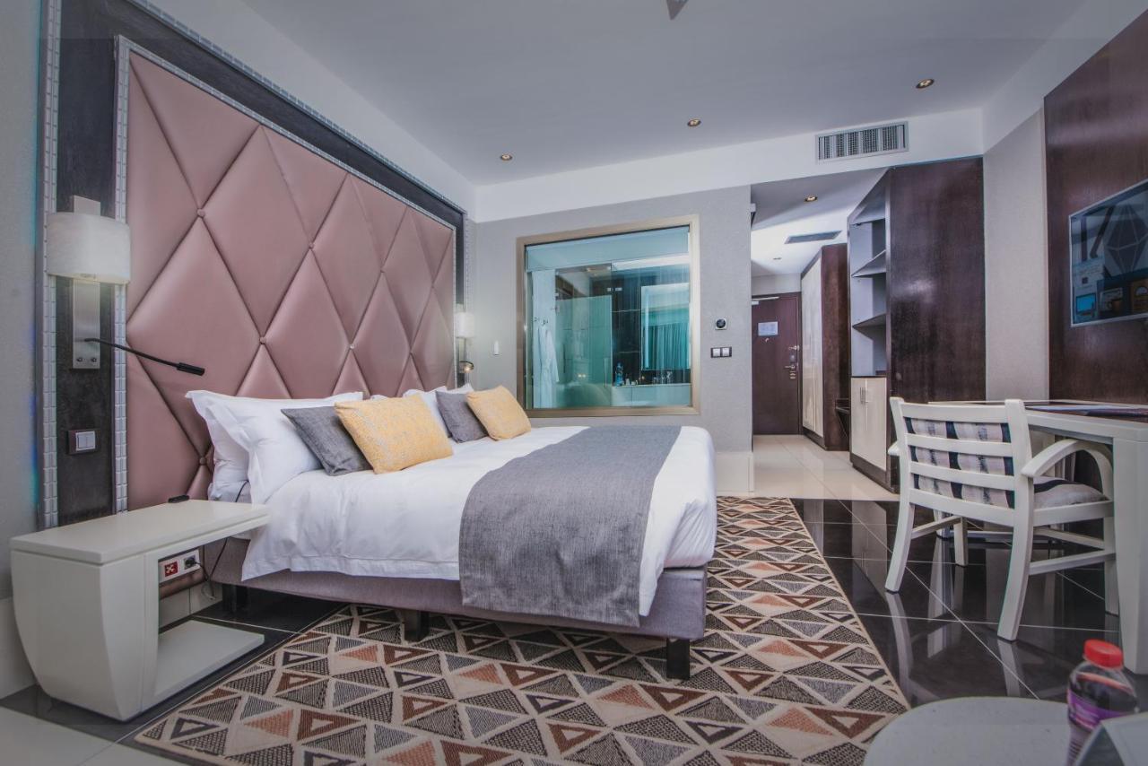 Krystal Palace Дуала Екстер'єр фото